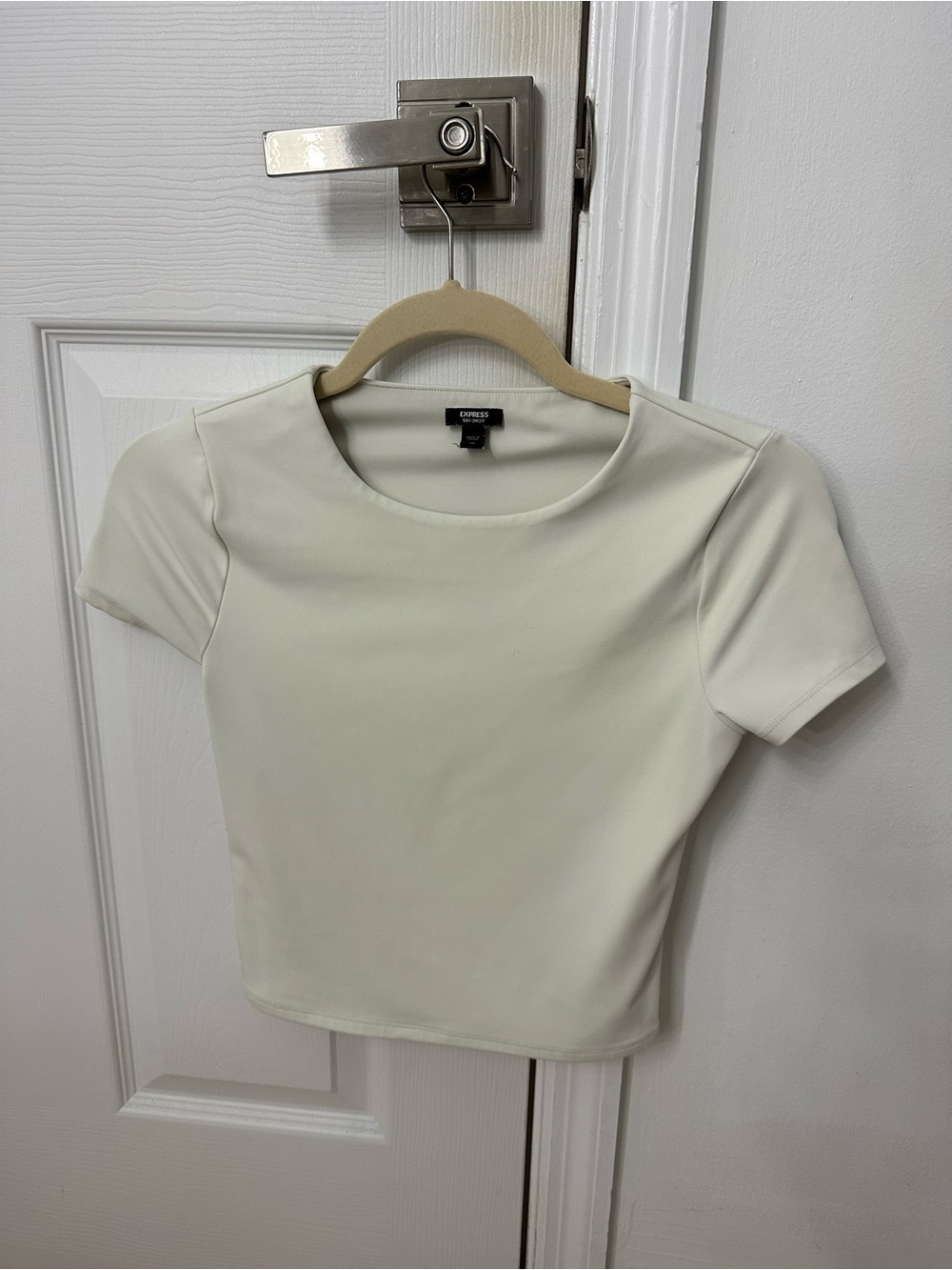 Express Women's Cream Short Sleeve Scoop Neck Top